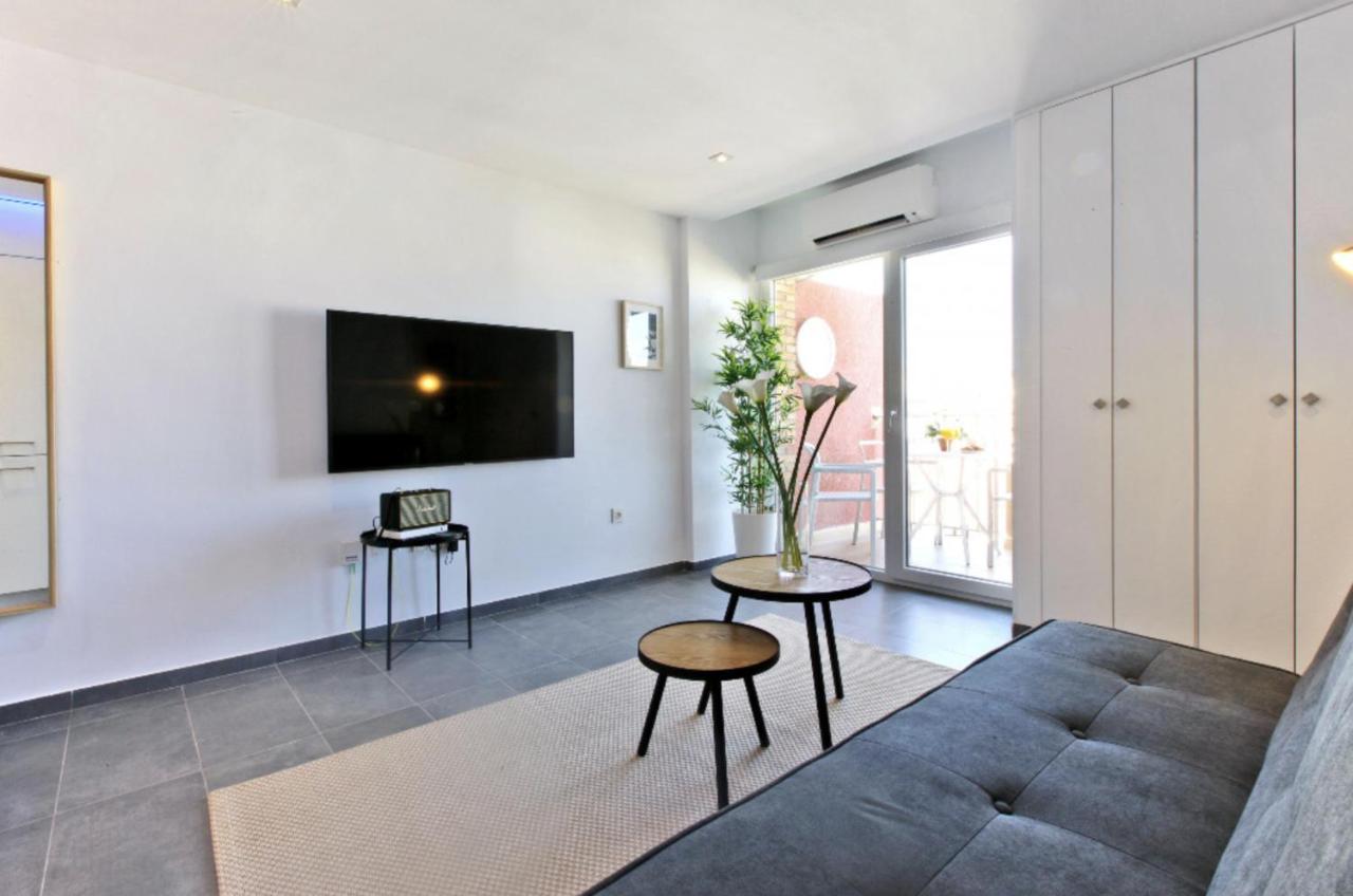 Precioso Apartamento Con Vistas Al Mar Y Piscinas Benalmádena Buitenkant foto